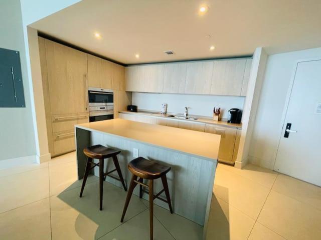 Stay At The Top With Amazing Views By Rent4Us Hollywood Extérieur photo